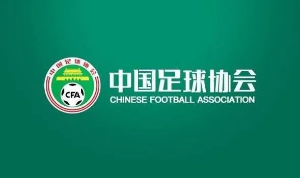 2026-04-24 势不可挡的姿态，锁住了全球时尚设计师的目光。